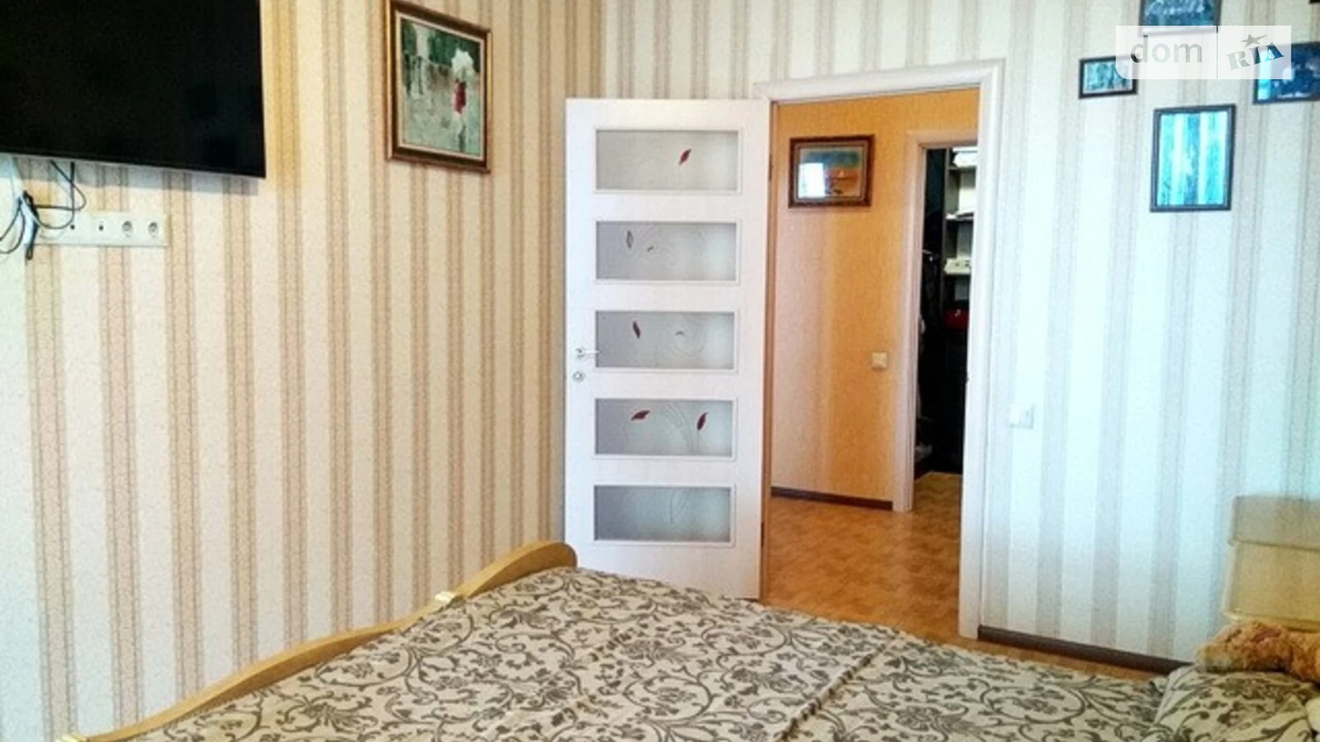 Продается 2-комнатная квартира 71 кв. м в Одессе, ул. Академика Королева