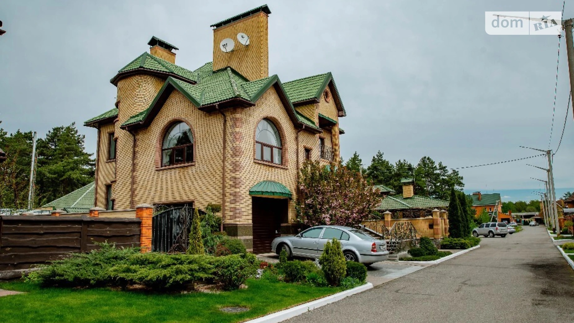 Продается дом на 4 этажа 311 кв. м с садом, цена: 380000 $ - фото 2