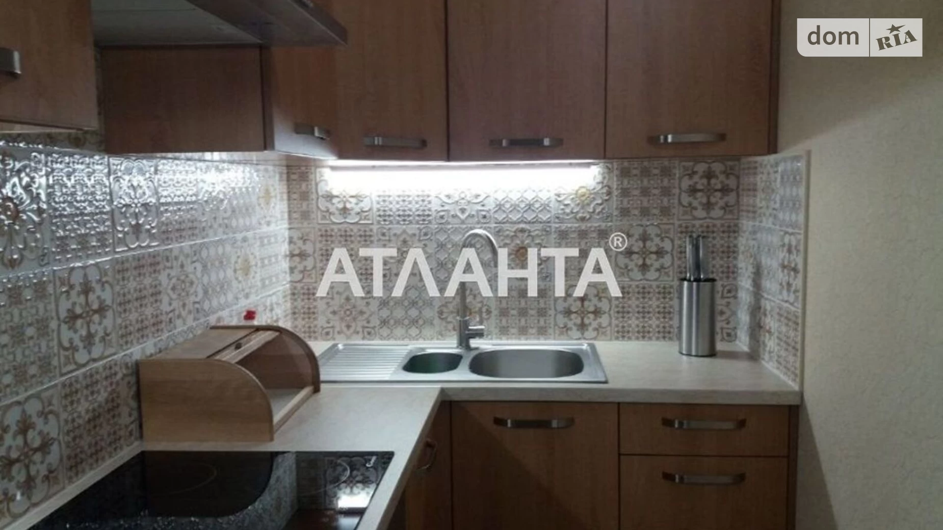 Продается 2-комнатная квартира 73.1 кв. м в Одессе, плато Гагаринское, 5/2 - фото 2