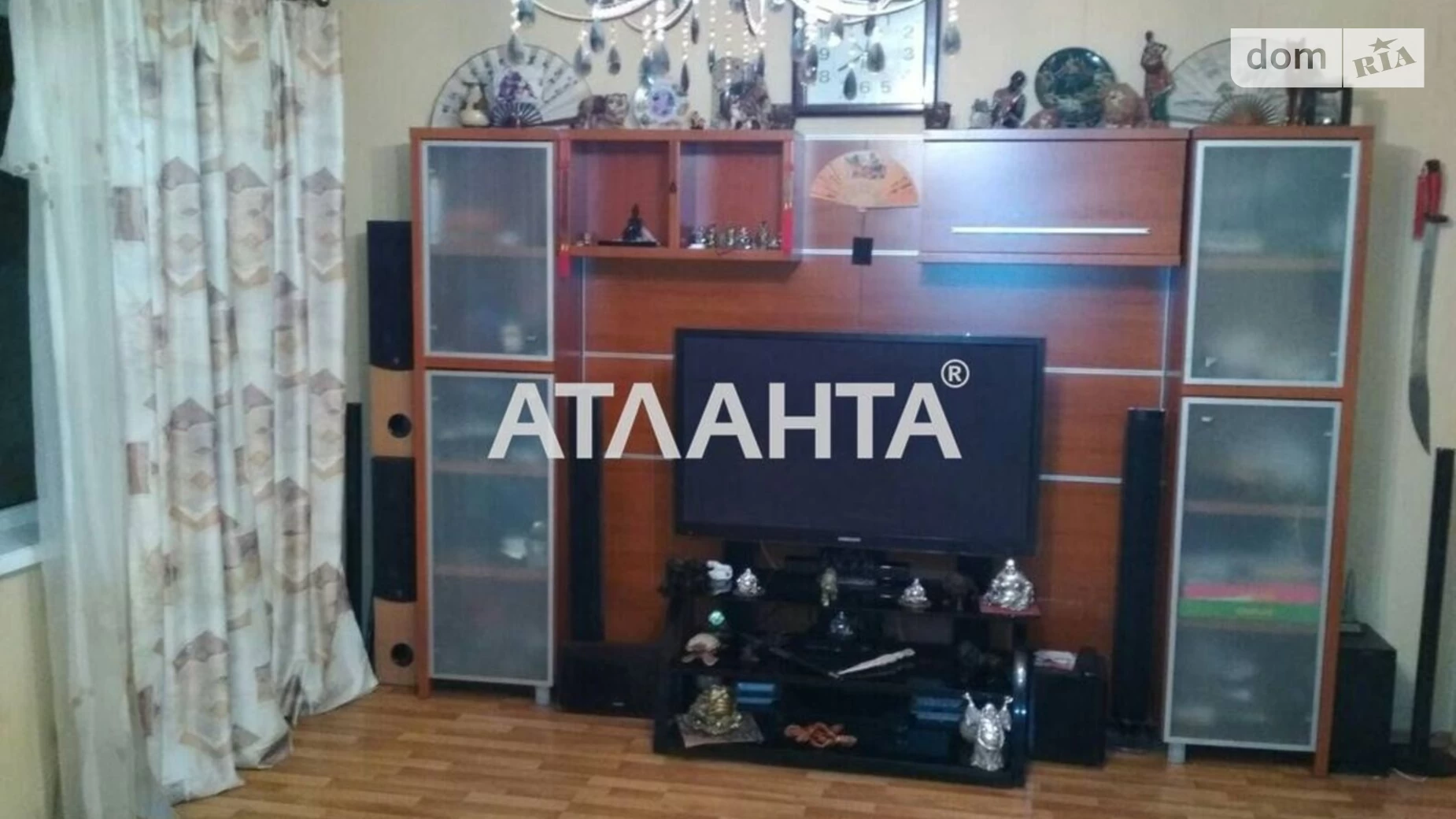 Продается 4-комнатная квартира 120 кв. м в Одессе, ул. Тополевая