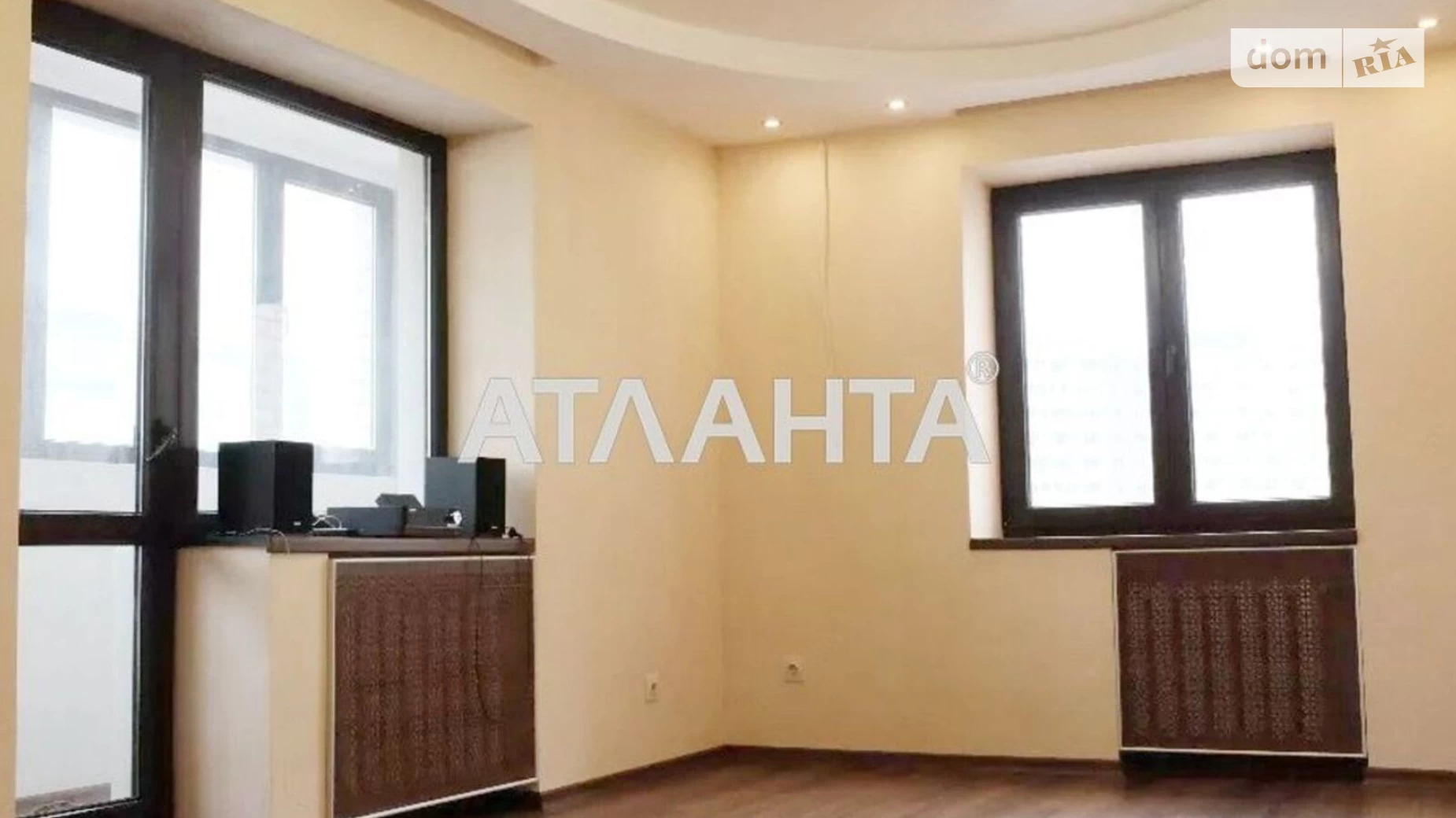 Продается 2-комнатная квартира 65 кв. м в Одессе, ул. Академика Сахарова, 38 - фото 2