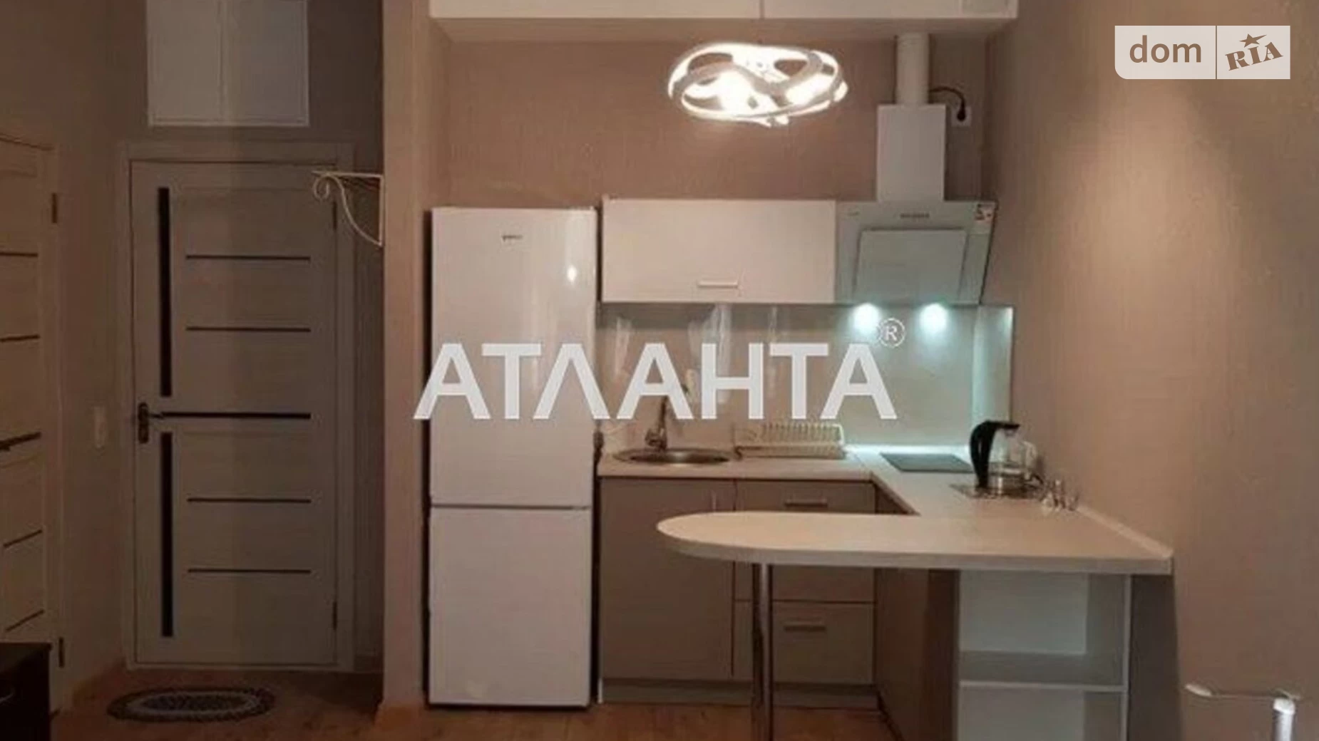 Продается 1-комнатная квартира 27 кв. м в Одессе, ул. Педагогическая, 23Б