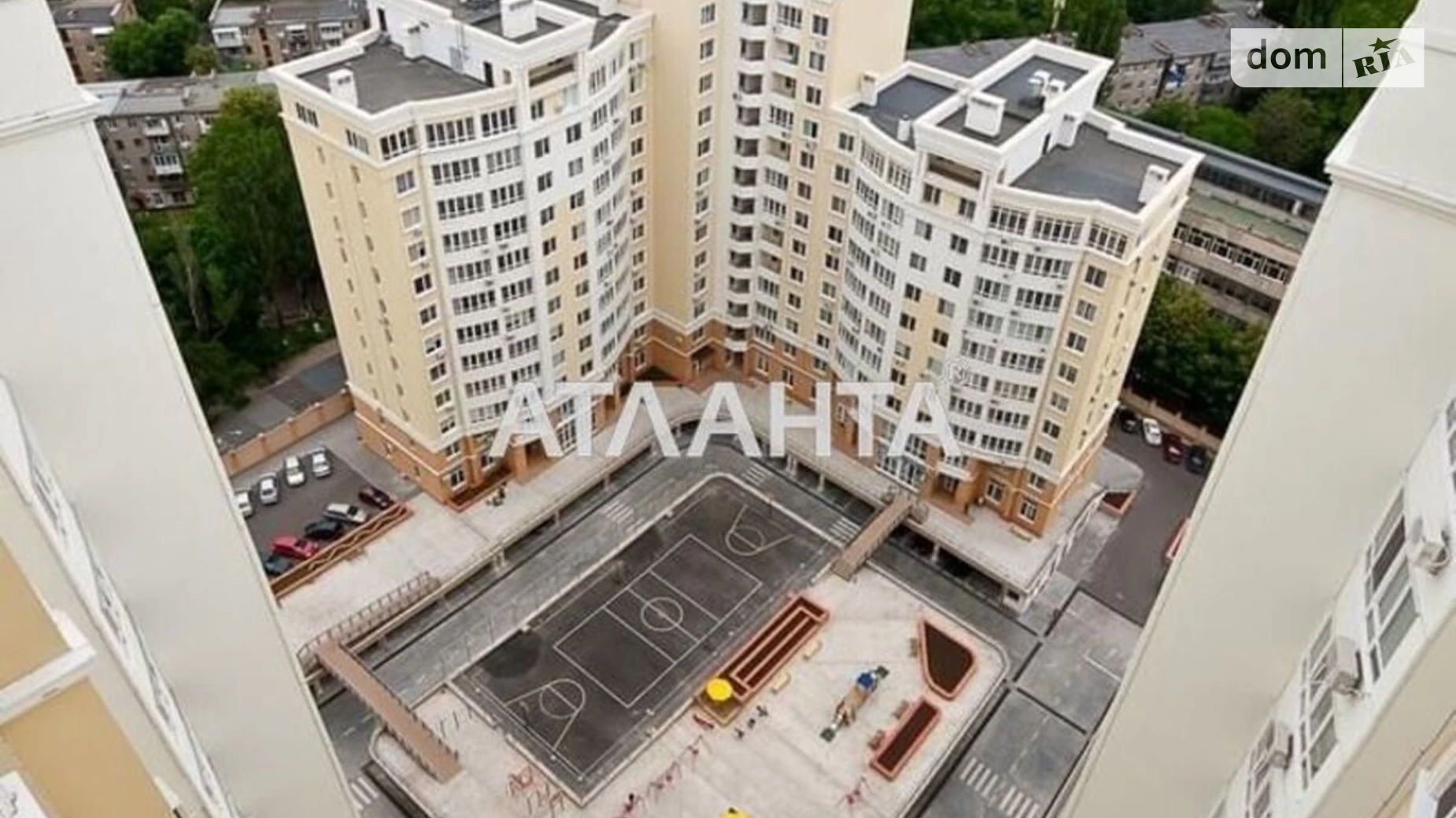 Продается 4-комнатная квартира 105 кв. м в Одессе, ул. Армейская