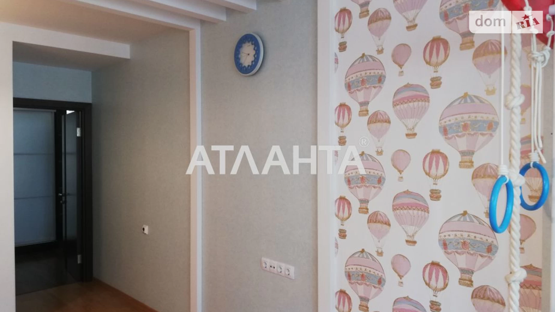 Продается 3-комнатная квартира 99.6 кв. м в Одессе, мас. Радужный, 1