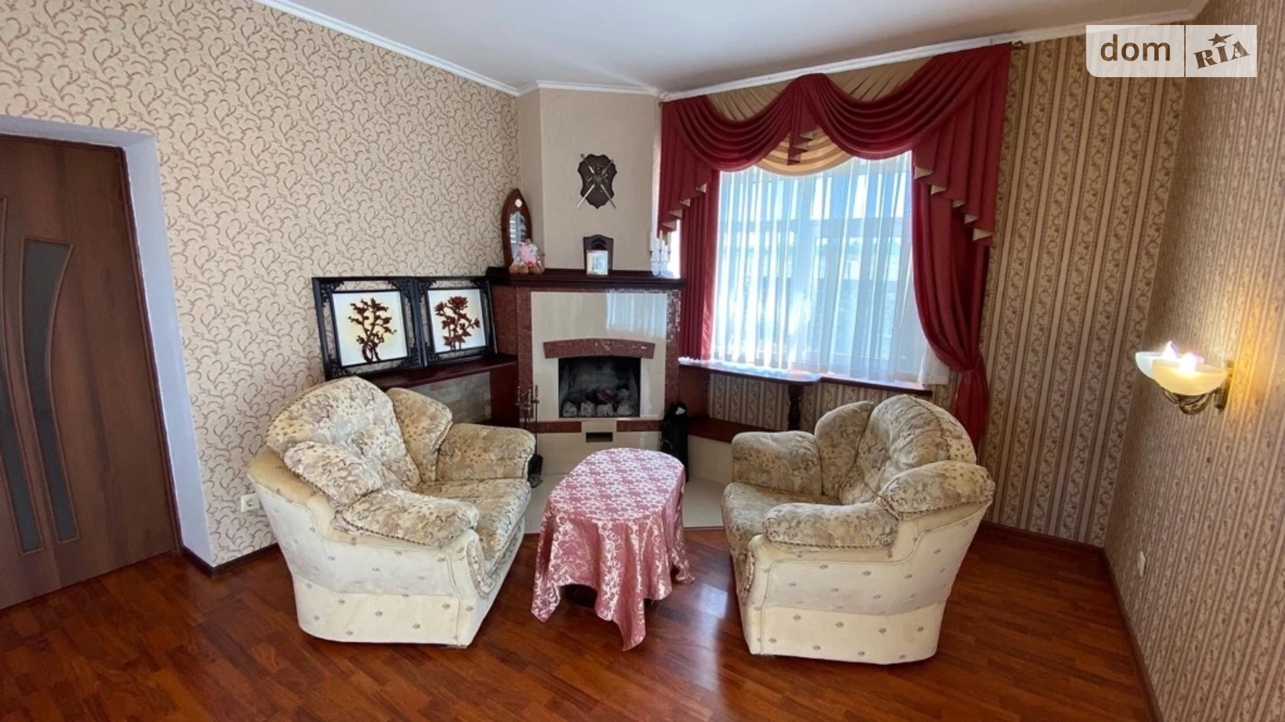 Продается дом на 2 этажа 220 кв. м с мебелью, ул. Черноморская