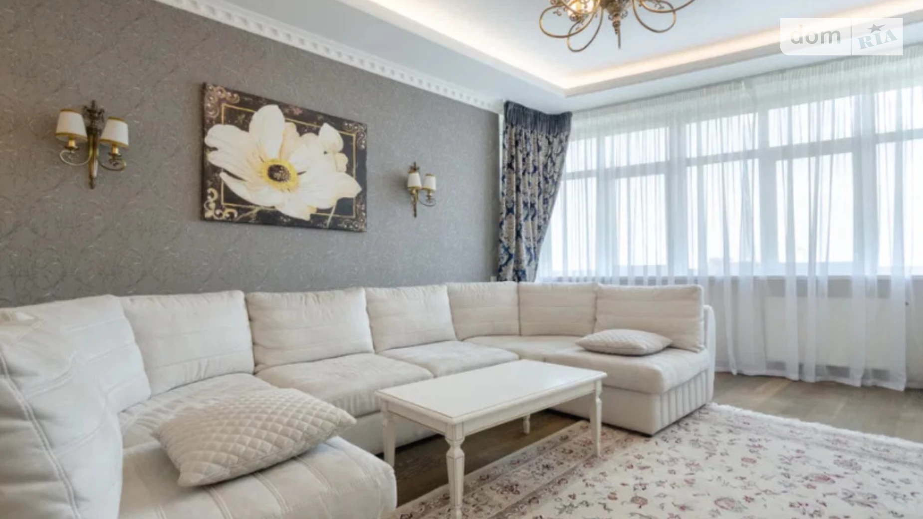 Продается 3-комнатная квартира 125 кв. м в Киеве, ул. Старонаводницкая, 6Б