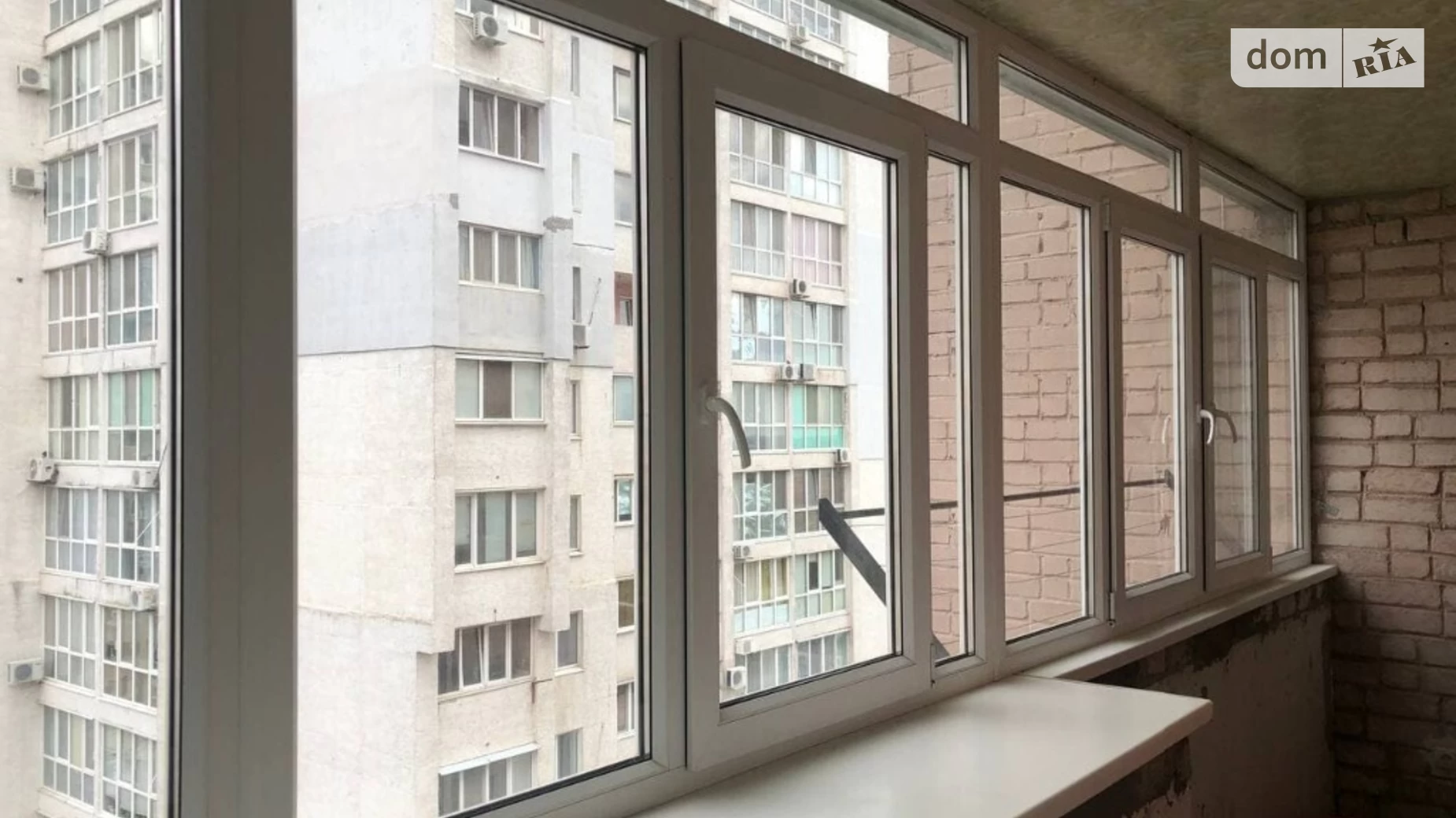 Продается 1-комнатная квартира 38 кв. м в Черноморске, ул. Виталия Шума