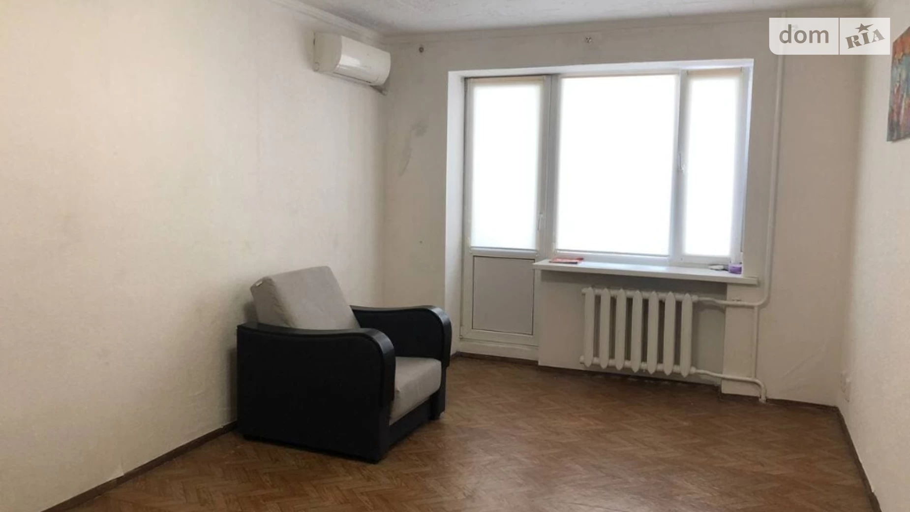 Продается 1-комнатная квартира 38 кв. м в Черноморске, ул. Виталия Шума