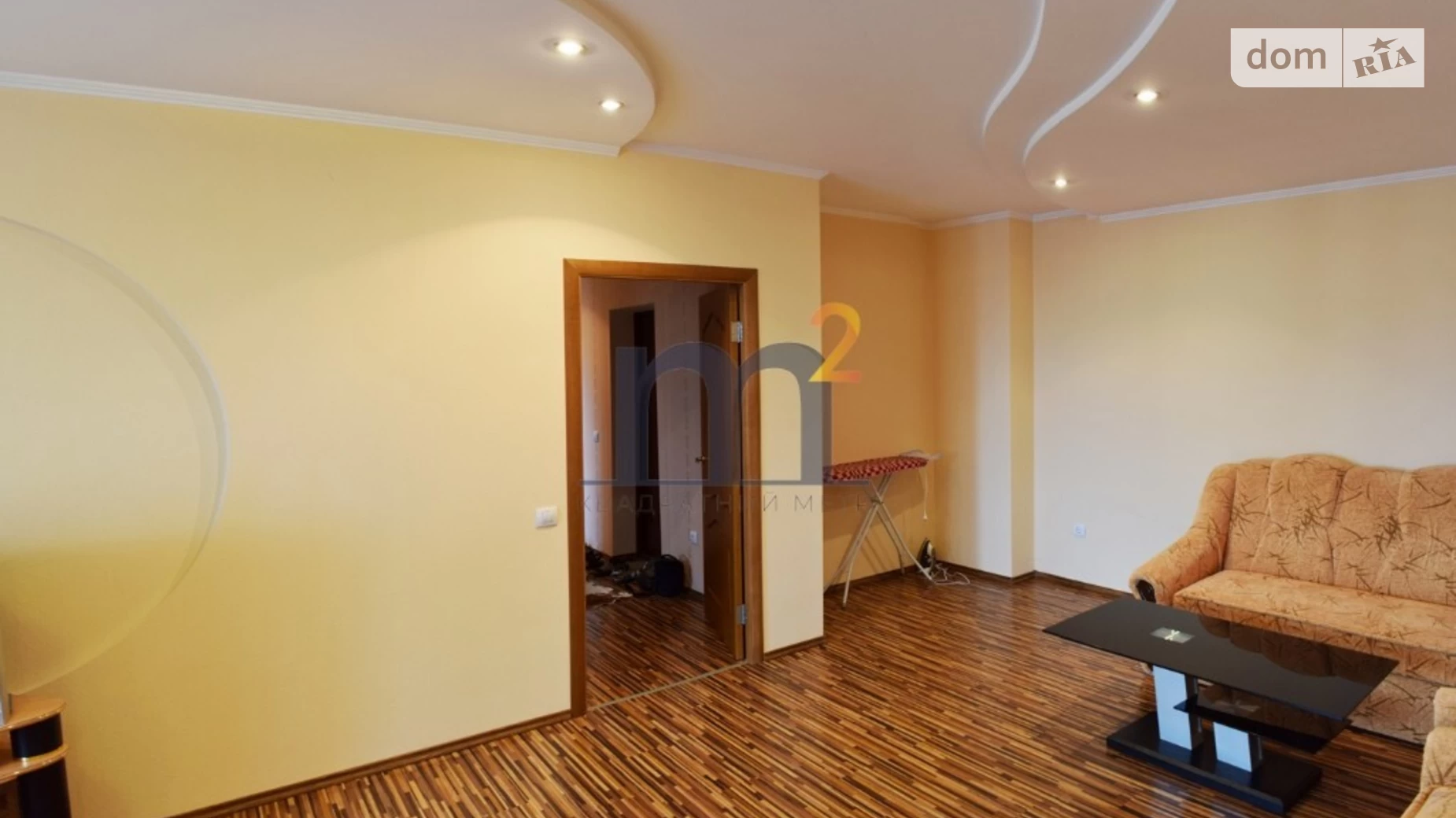 Продается 2-комнатная квартира 88 кв. м в Ивано-Франковске, ул. Независимости (Горького)