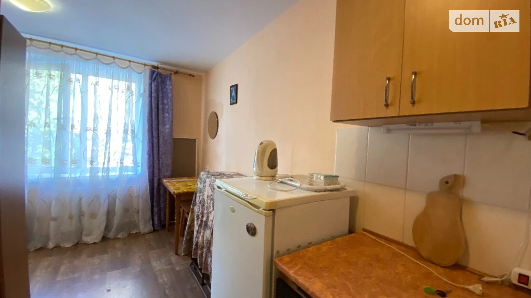 Продається 1-кімнатна квартира 18 кв. м у Чорноморську, вул. 1 Травня