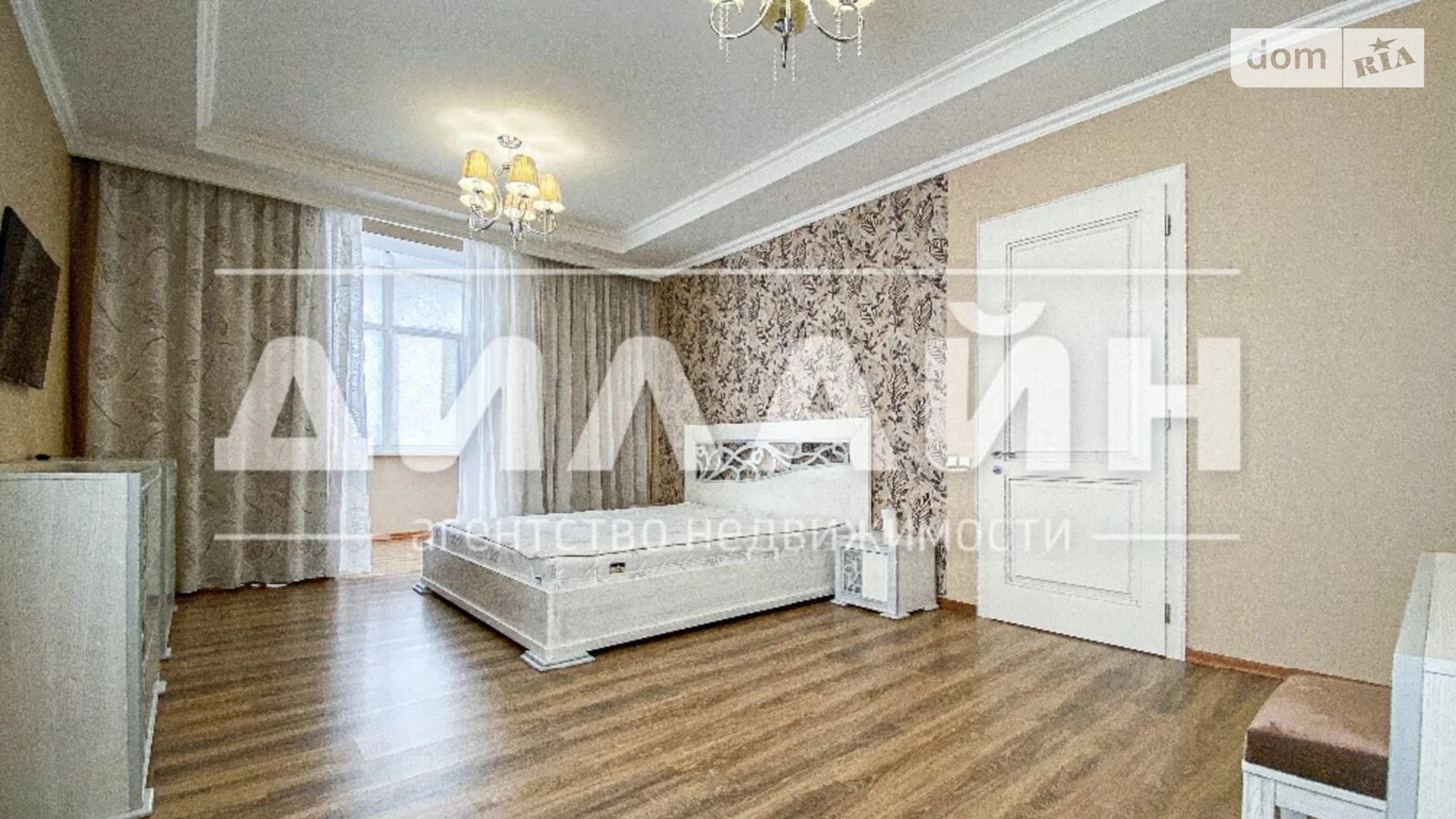 4-комнатная квартира 170 кв. м в Запорожье, ул. Розваги