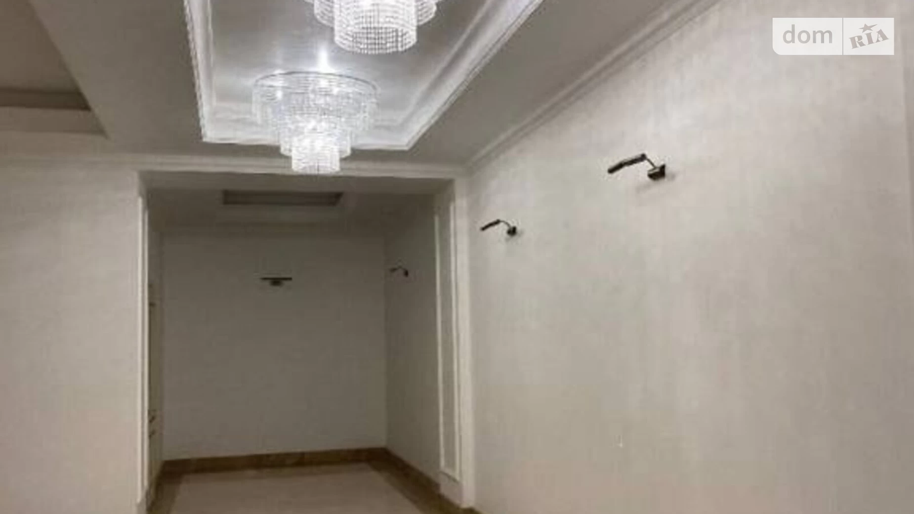 Продается 3-комнатная квартира 181 кв. м в Одессе, спуск Военный