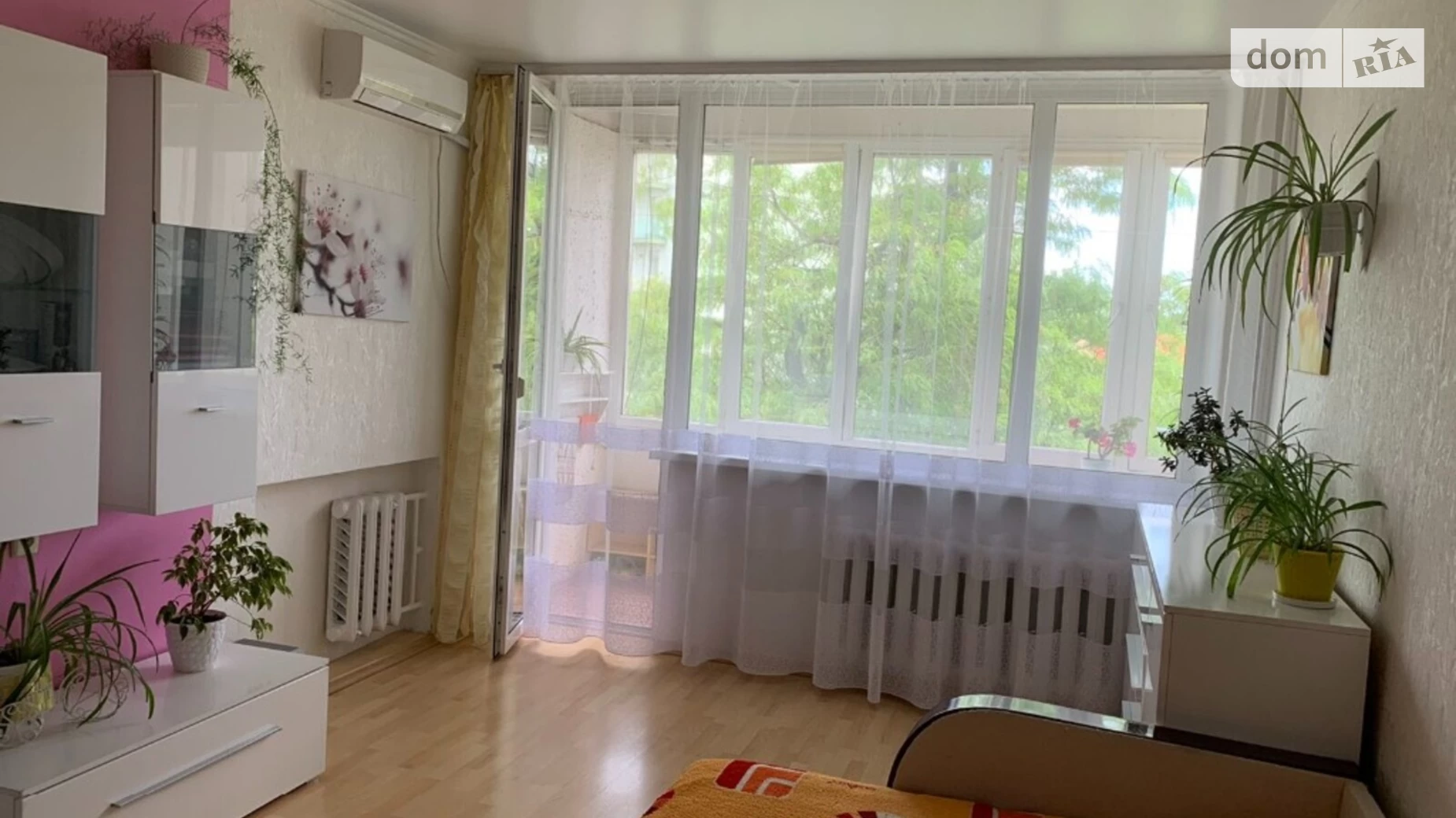 Продается 2-комнатная квартира 74 кв. м в Одессе, ул. Леонтовича