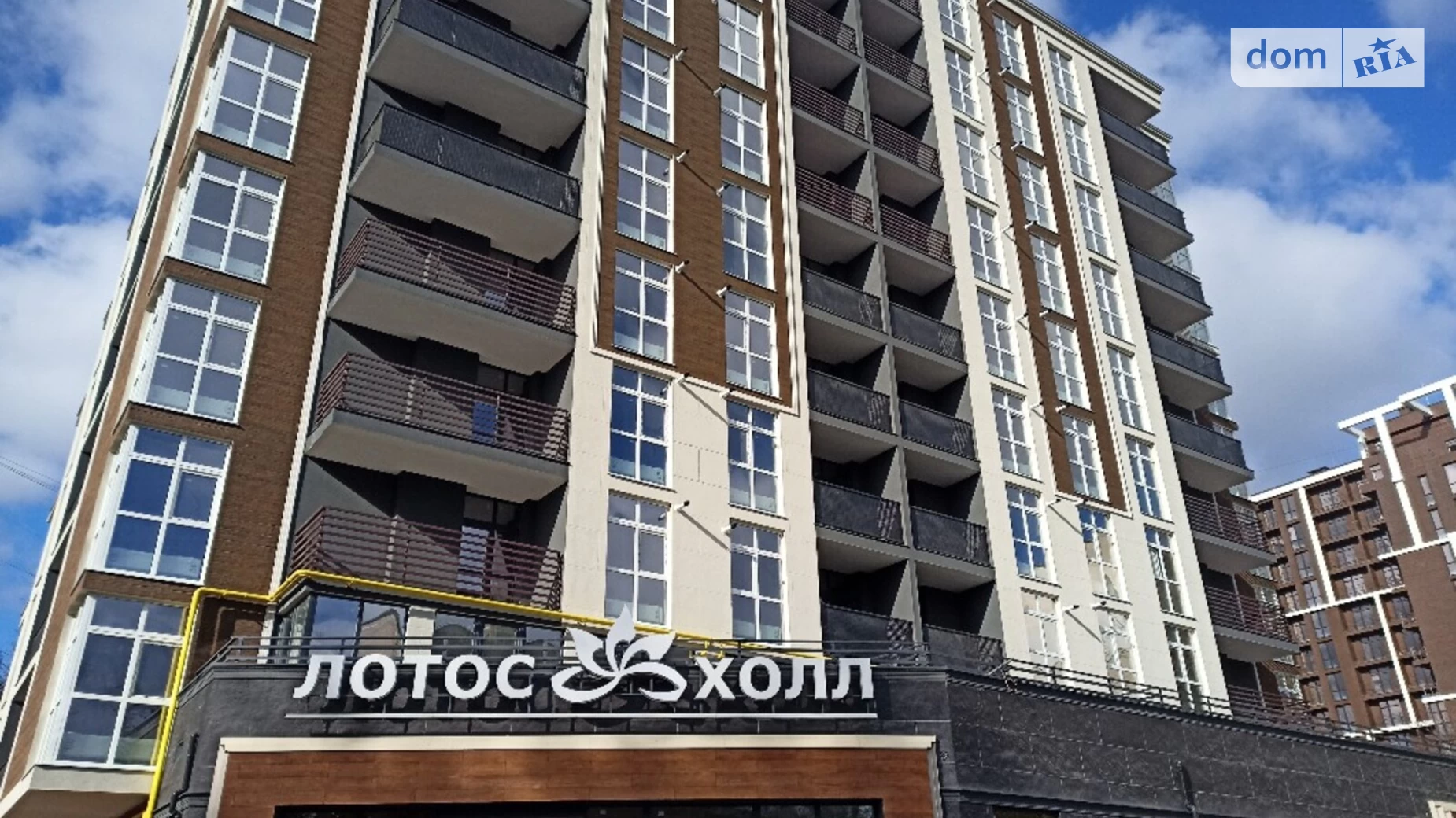 Продається 2-кімнатна квартира 85.5 кв. м у Одесі, вул. Новаторів, 1А