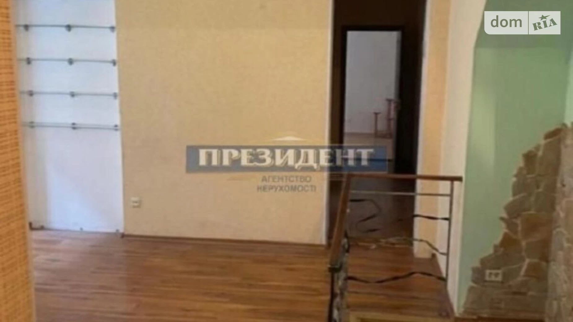 Продается 3-комнатная квартира 109 кв. м в Одессе, ул. Осипова