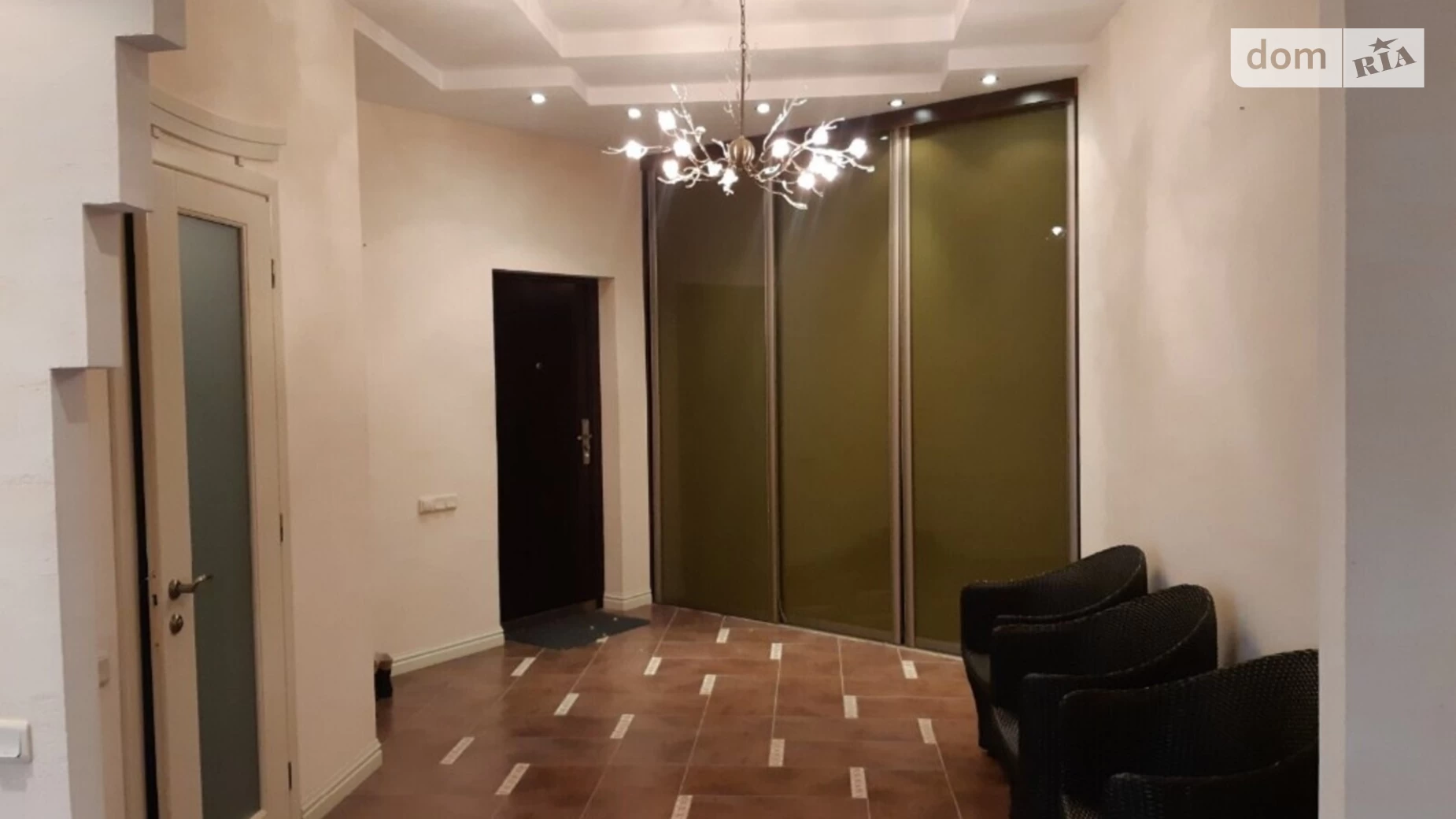 Продается 2-комнатная квартира 153 кв. м в Одессе, ул. Тенистая