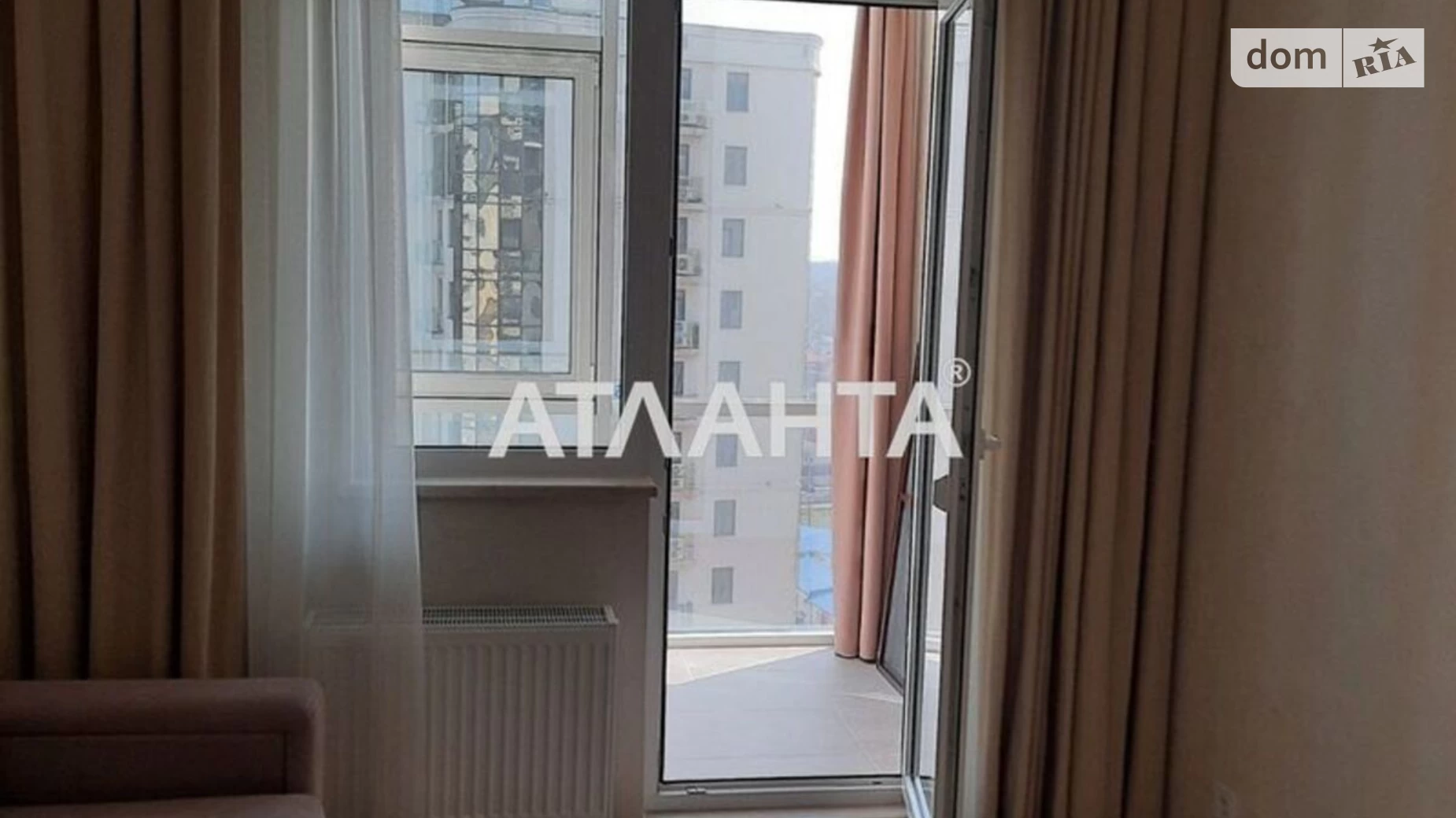 Продается 1-комнатная квартира 45.7 кв. м в Одессе, ул. Жемчужная, 1А