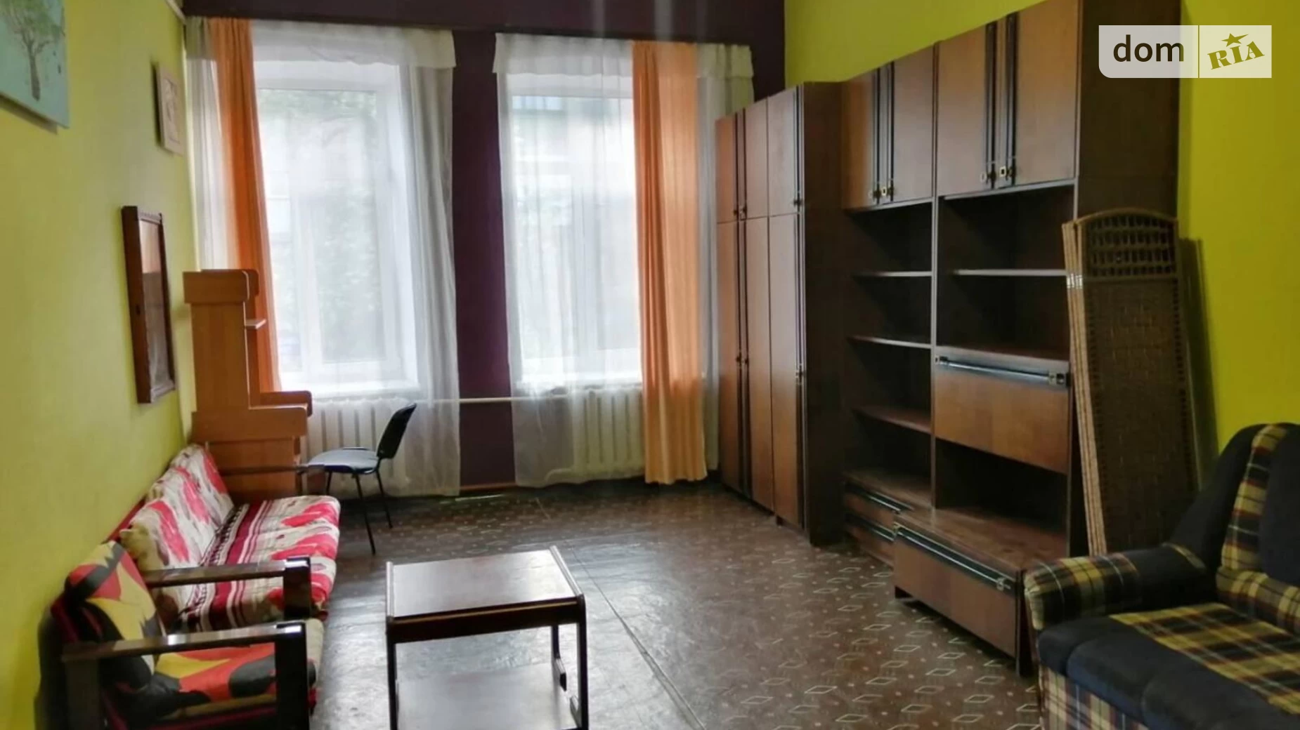 Продается 3-комнатная квартира 168 кв. м в Одессе, ул. Преображенская