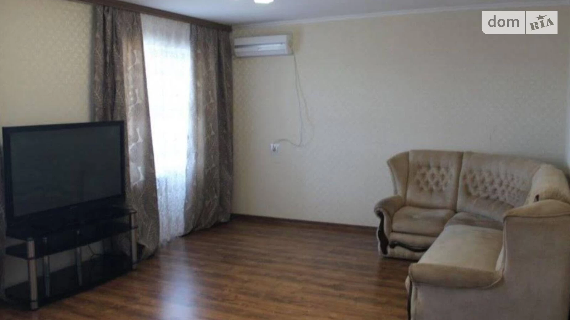 Продается 4-комнатная квартира 121 кв. м в Одессе, ул. Академика Королева