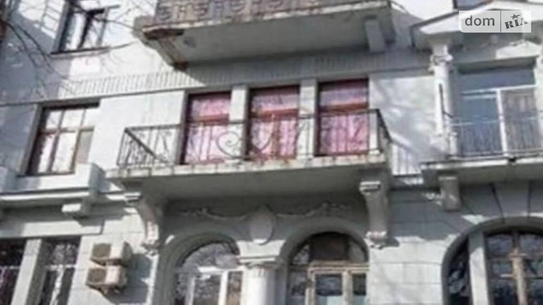 Продается 4-комнатная квартира 153 кв. м в Одессе, ул. Конная