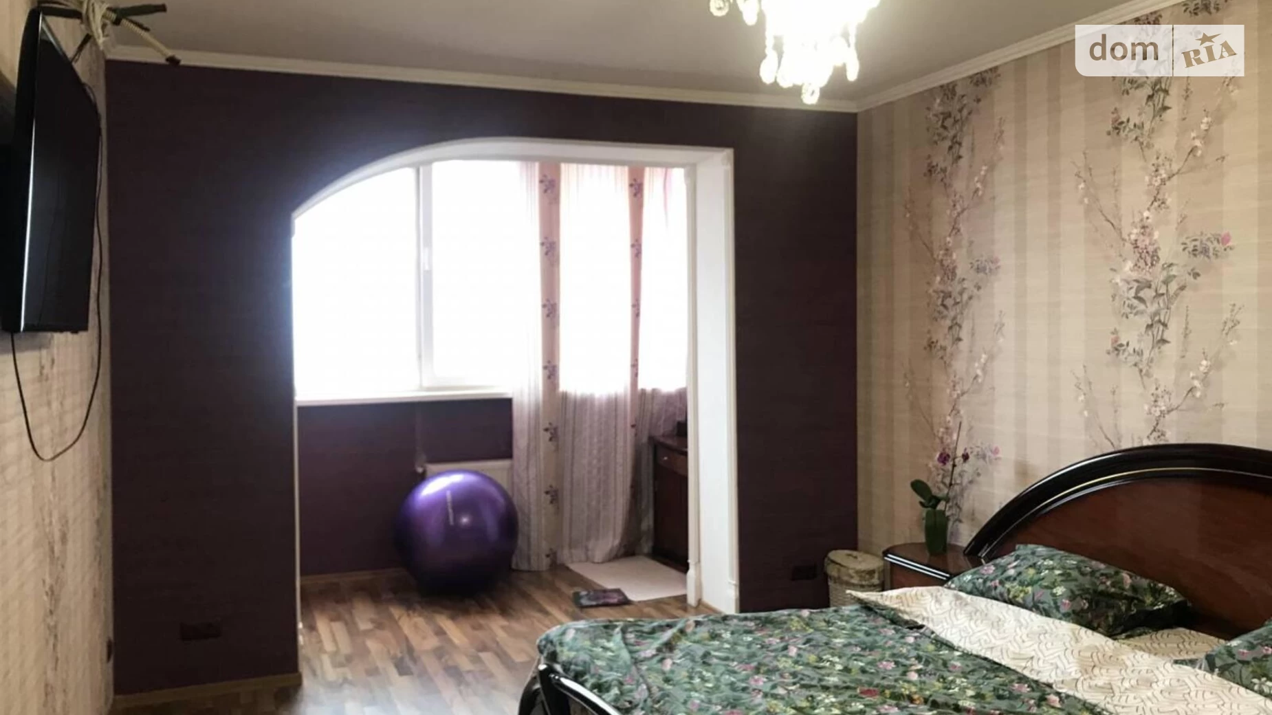 Продается 3-комнатная квартира 112 кв. м в Одессе, ул. Старицкого