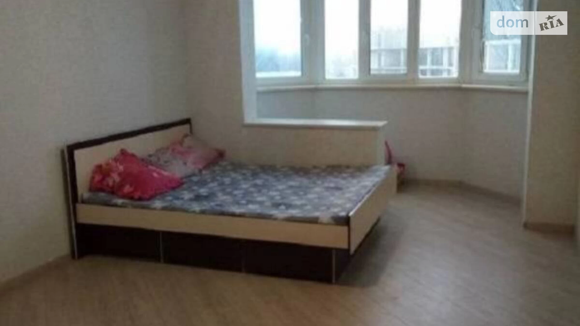 Продається 2-кімнатна квартира 64 кв. м у Одесі, просп. Небесної Сотні
