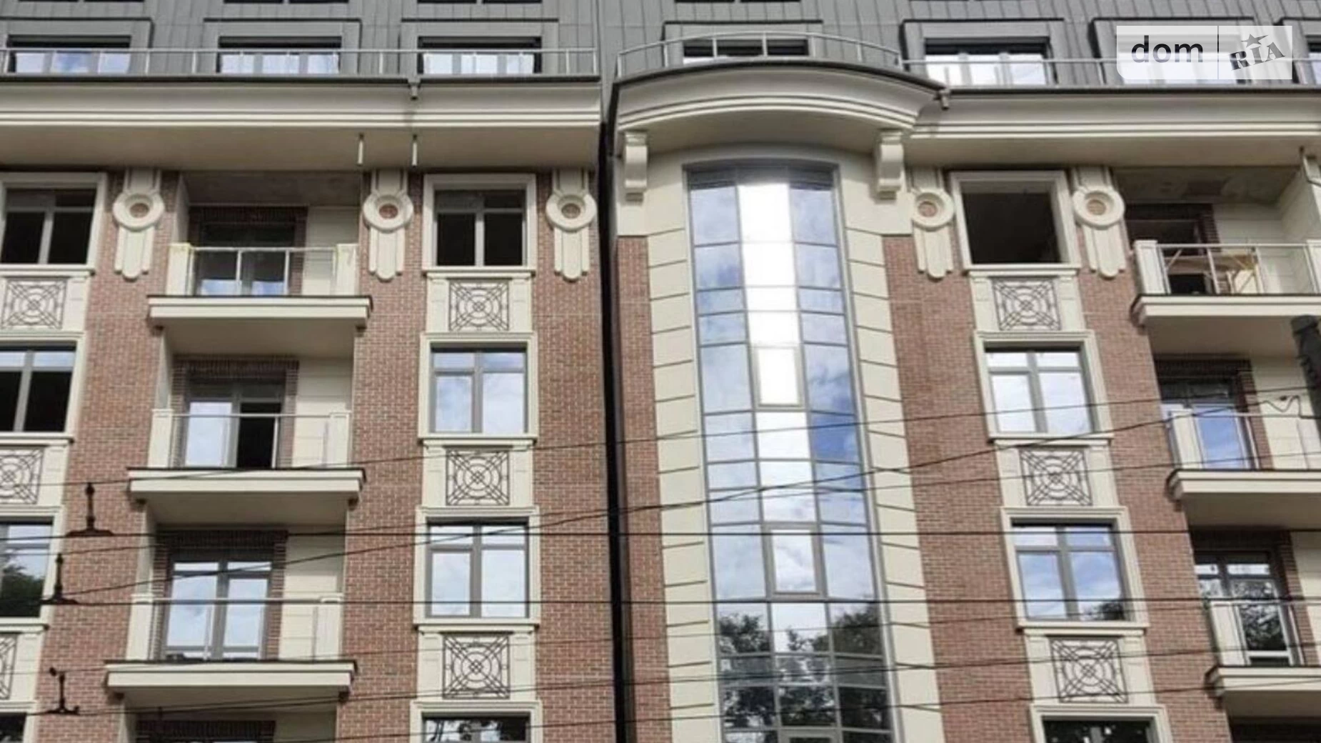 Продается 2-комнатная квартира 85.3 кв. м в Одессе, ул. Еврейская