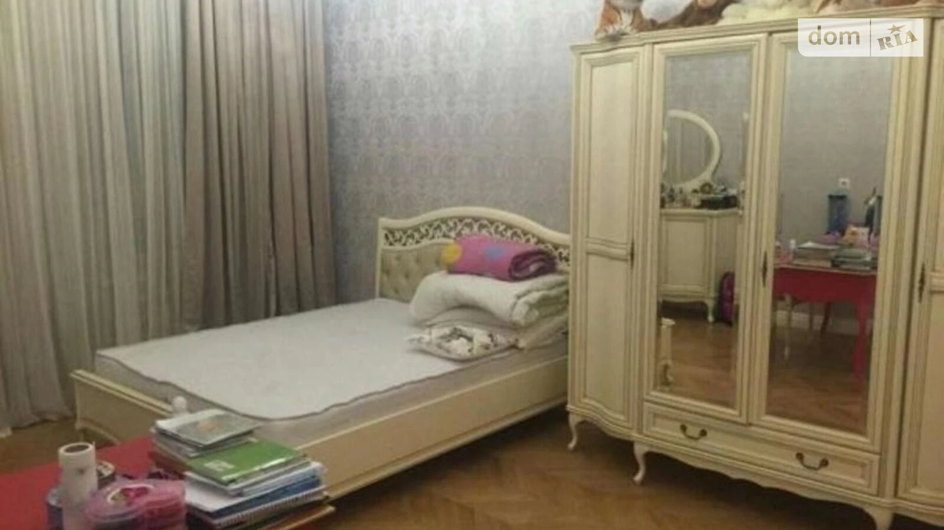 Продается 5-комнатная квартира 198 кв. м в Одессе, ул. Екатерининская