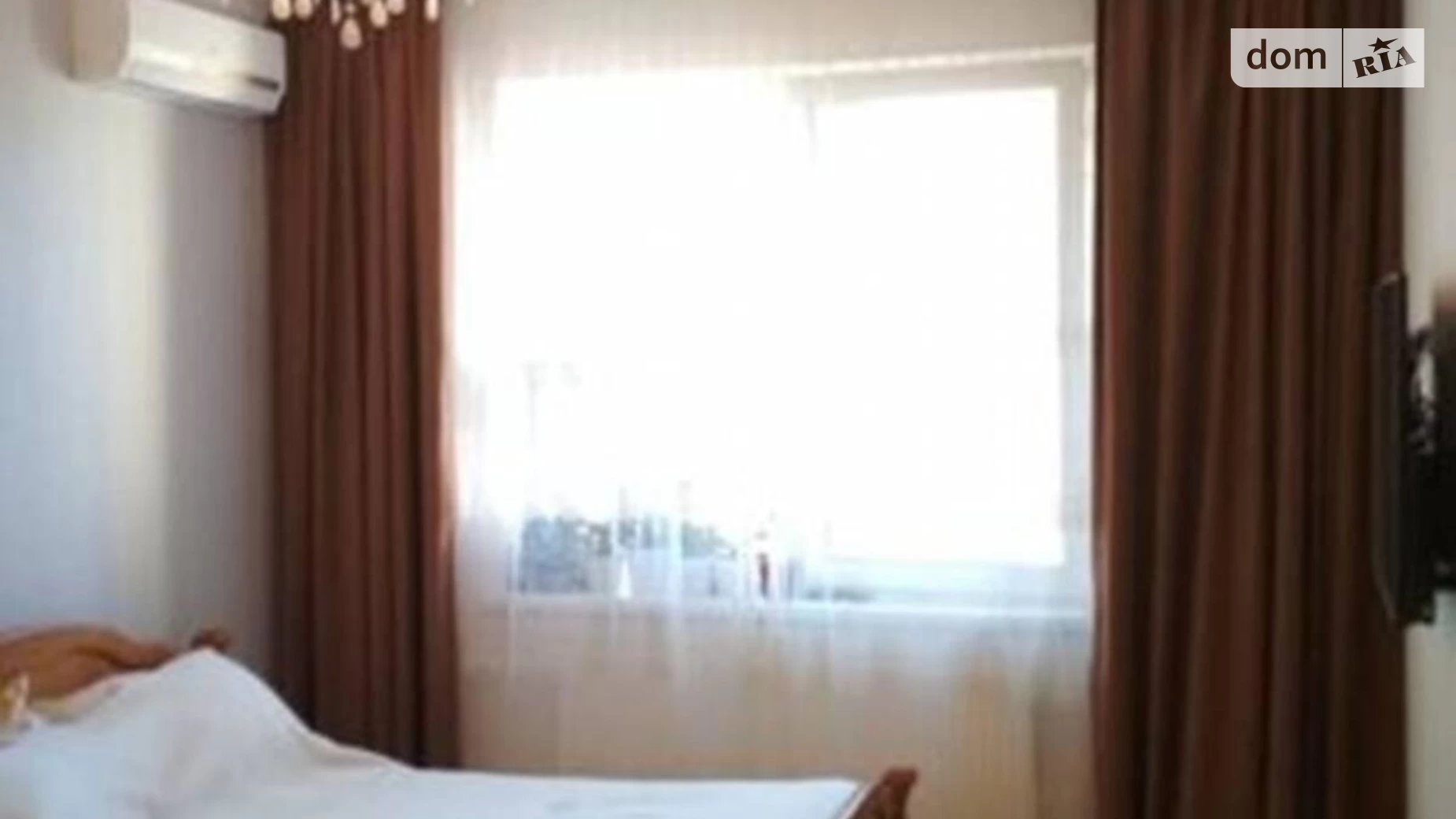 Продается 1-комнатная квартира 38 кв. м в Одессе, просп. Небесной Сотни