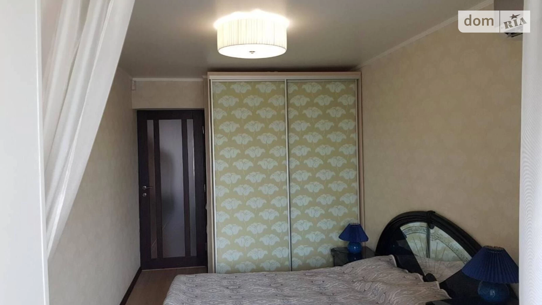 Продається 3-кімнатна квартира 67 кв. м у Одесі, просп. Академіка Глушка