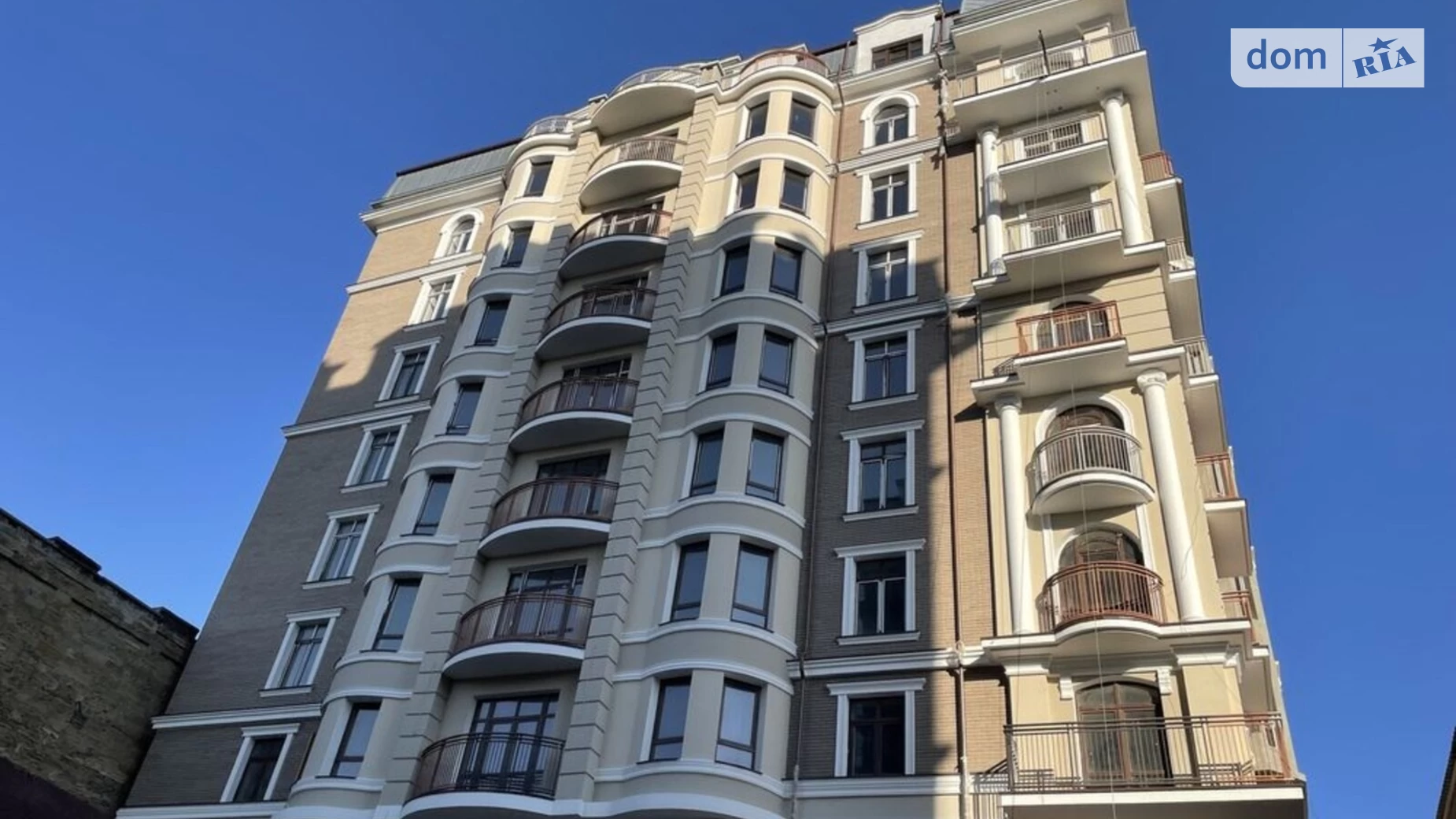 Продается 2-комнатная квартира 74.7 кв. м в Одессе, ул. Бориса Литвака