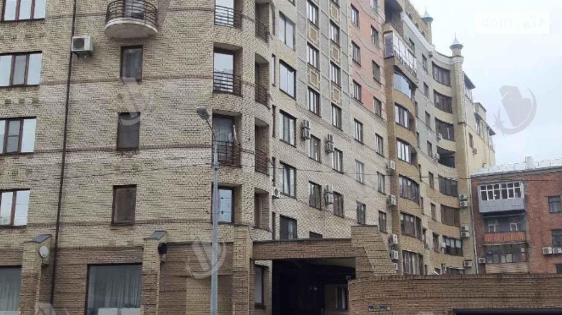Продается 4-комнатная квартира 150 кв. м в Харькове, ул. Чернышевская, 30
