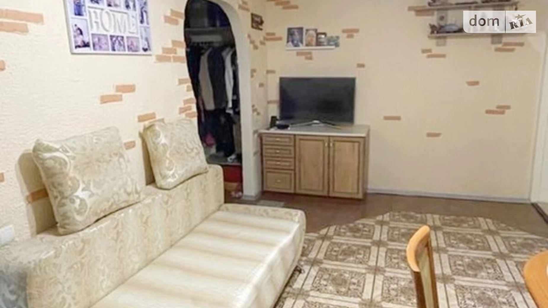 Продается 3-комнатная квартира 58 кв. м в Одессе, ул. Ивана и Юрия Лип, 21