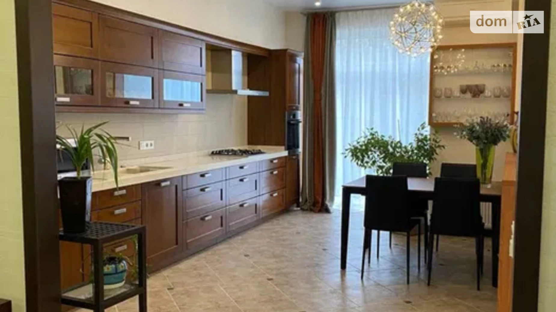 Продается 3-комнатная квартира 114 кв. м в Одессе, пер. Мукачевский, 4В