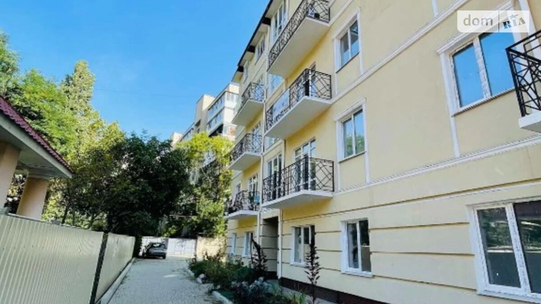 Продається 1-кімнатна квартира 43 кв. м у Одесі, Фонтанська дор.