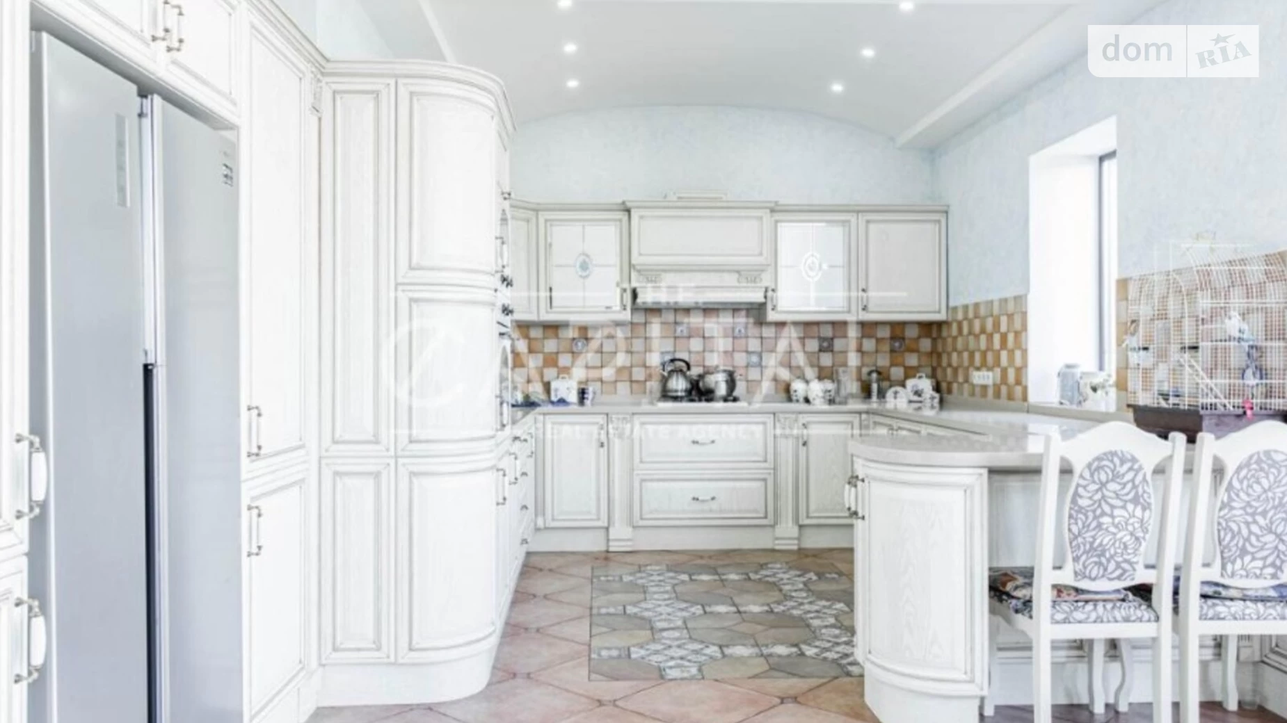 Продается дом на 2 этажа 310 кв. м с камином, цена: 283500 $ - фото 4