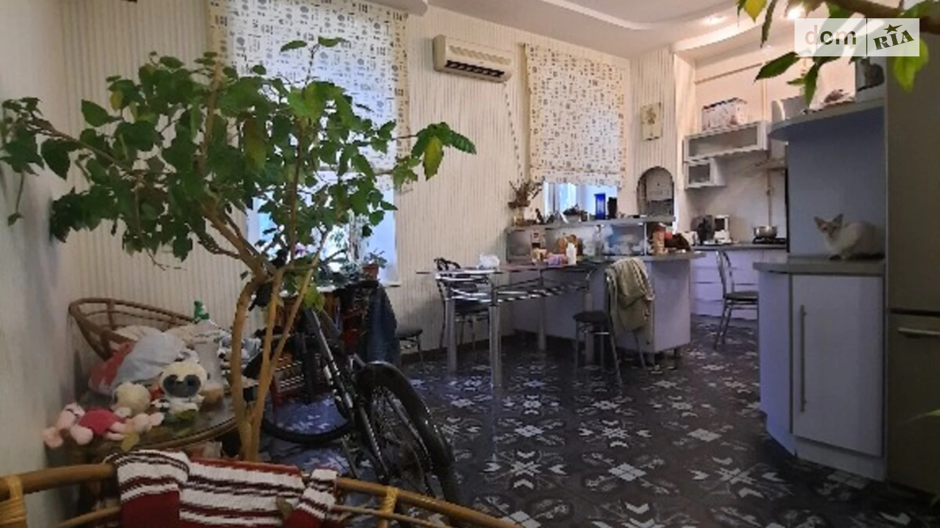 Продається 3-кімнатна квартира 118 кв. м у Одесі, вул. Прохоровська