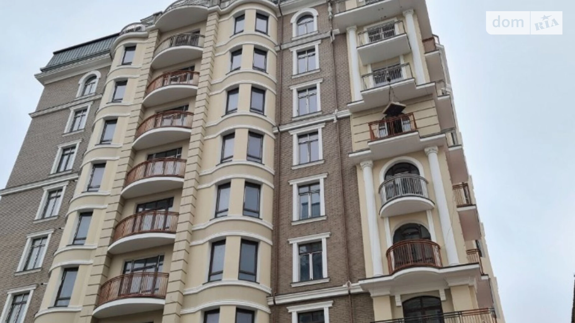 Продается 2-комнатная квартира 78 кв. м в Одессе, ул. Бориса Литвака
