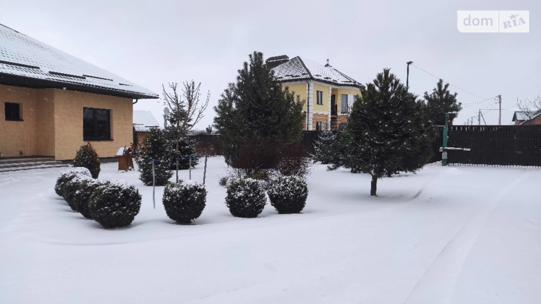 Продається одноповерховий будинок 300 кв. м з каміном, Садова вулиця