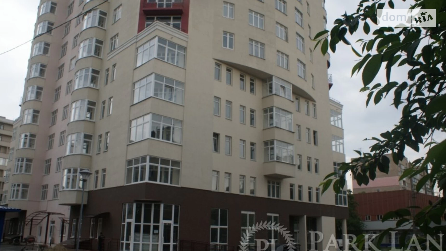 Продається 4-кімнатна квартира 153 кв. м у Києві, вул. Преображенська, 8Б