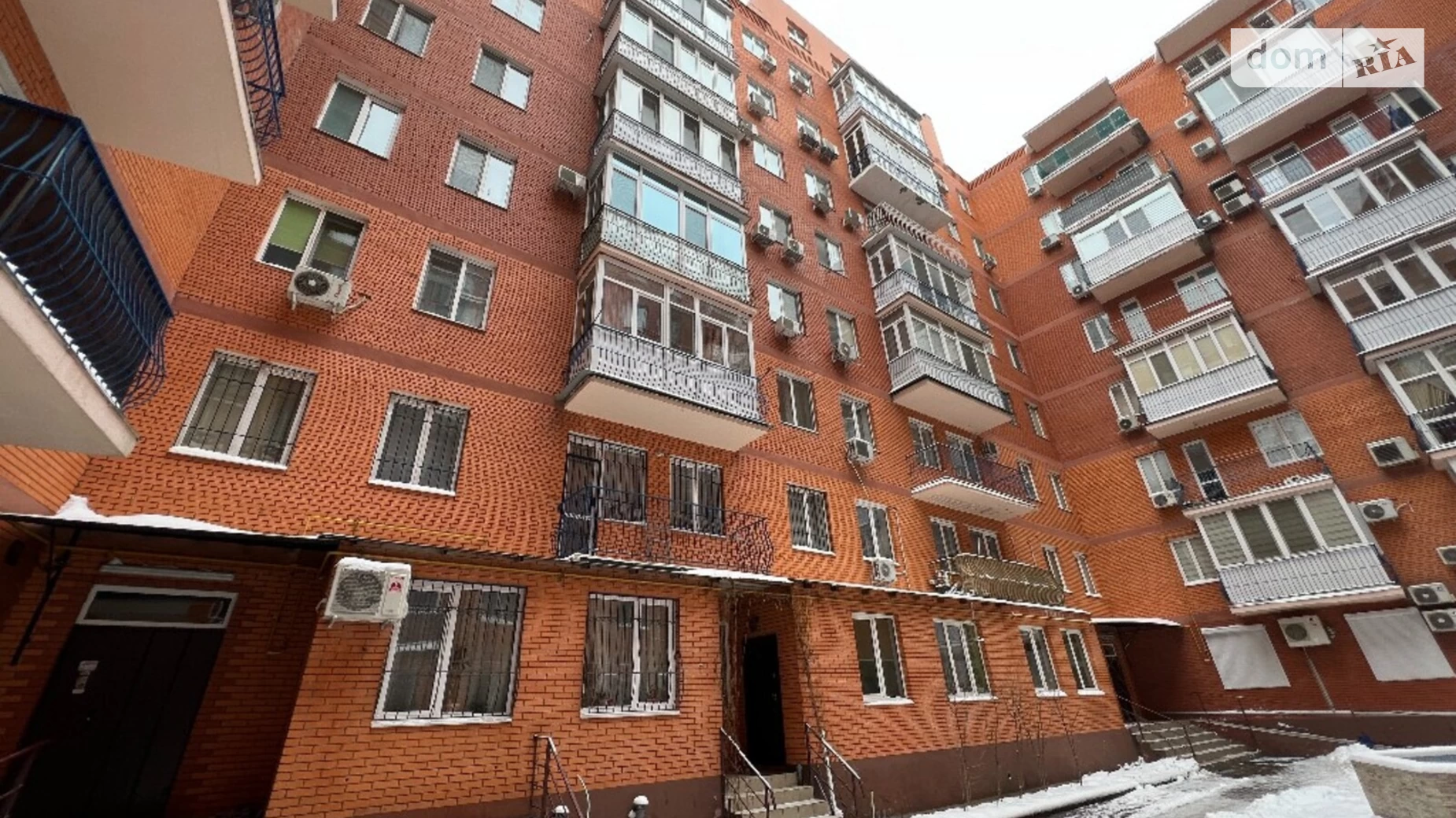 Продается 3-комнатная квартира 126 кв. м в Одессе, пер. Книжный