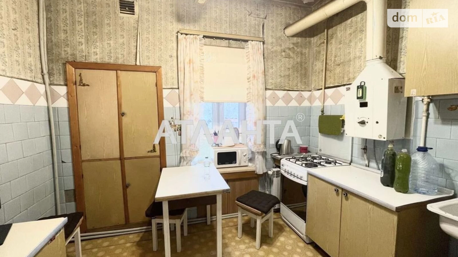 Продається 3-кімнатна квартира 85 кв. м у Одесі, вул. Канатна