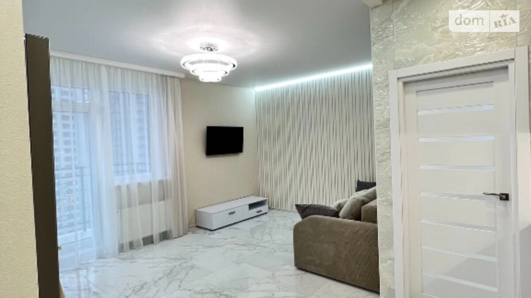 Продается 2-комнатная квартира 64.4 кв. м в Одессе, ул. Генуэзская, 3Г