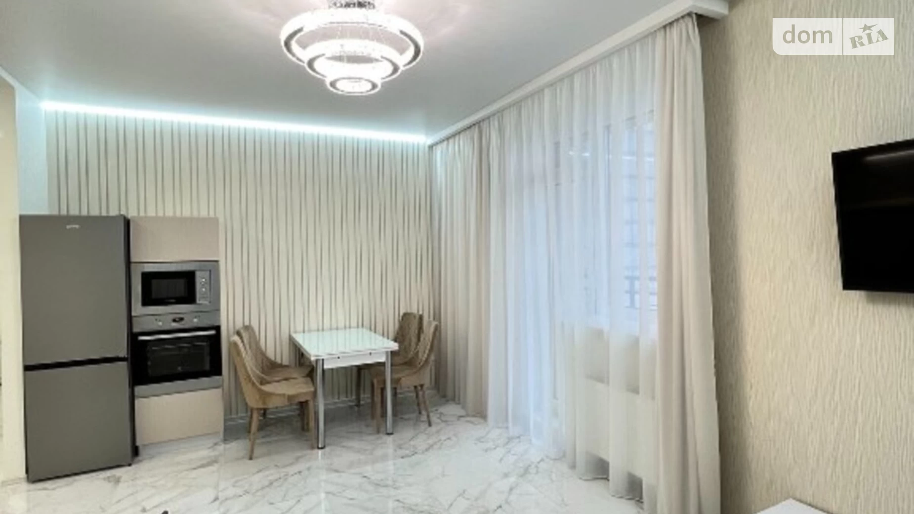 Продается 2-комнатная квартира 64.4 кв. м в Одессе, ул. Генуэзская, 3Г