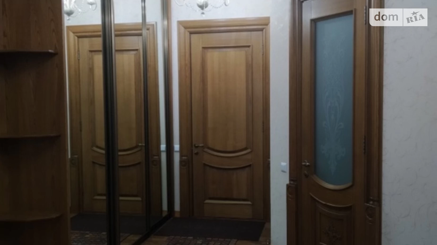 Продается 3-комнатная квартира 141 кв. м в Одессе, ул. Довженко, 4