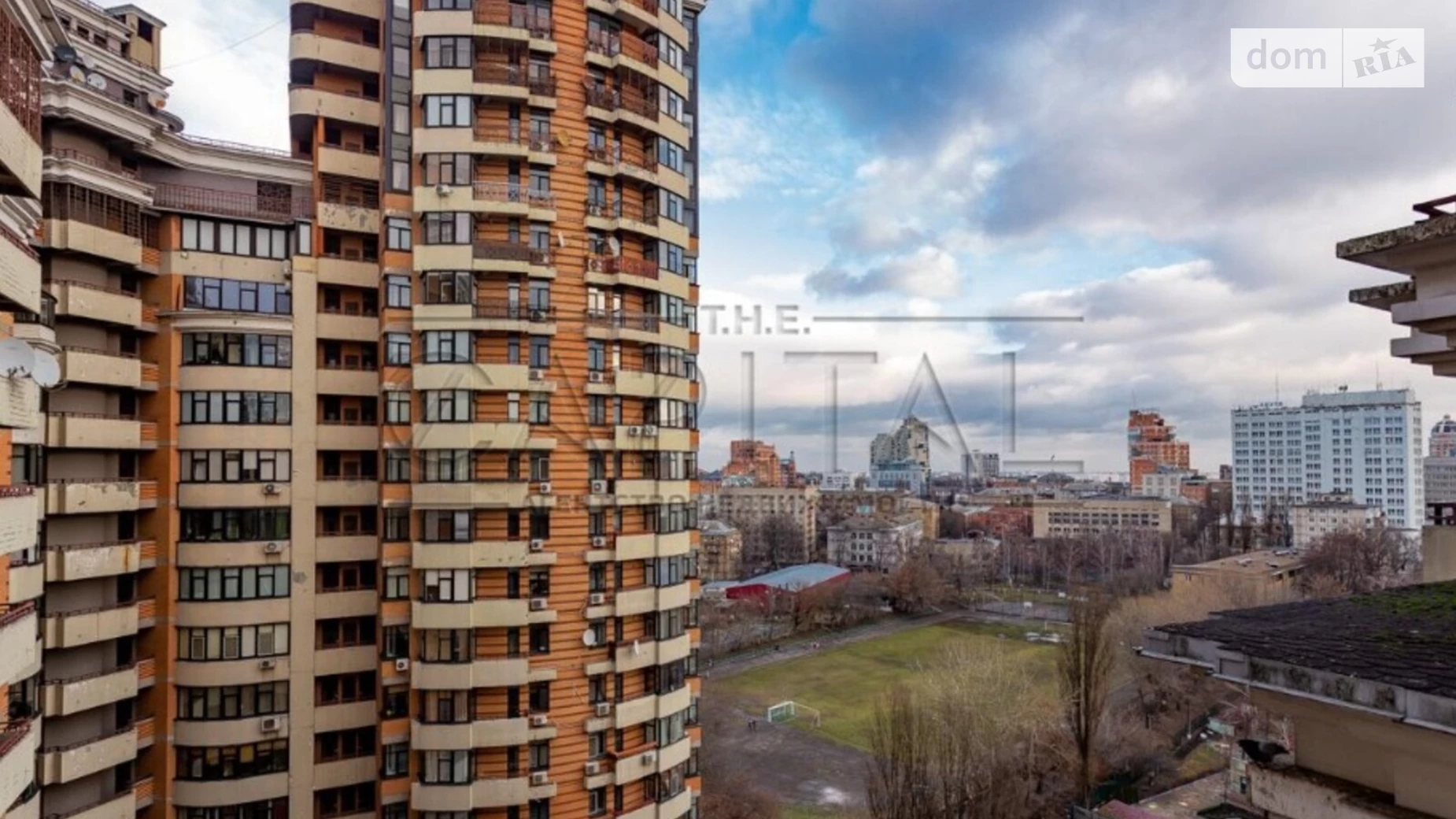 Продается 3-комнатная квартира 185 кв. м в Киеве, пл. Леси Украинки, 7Б