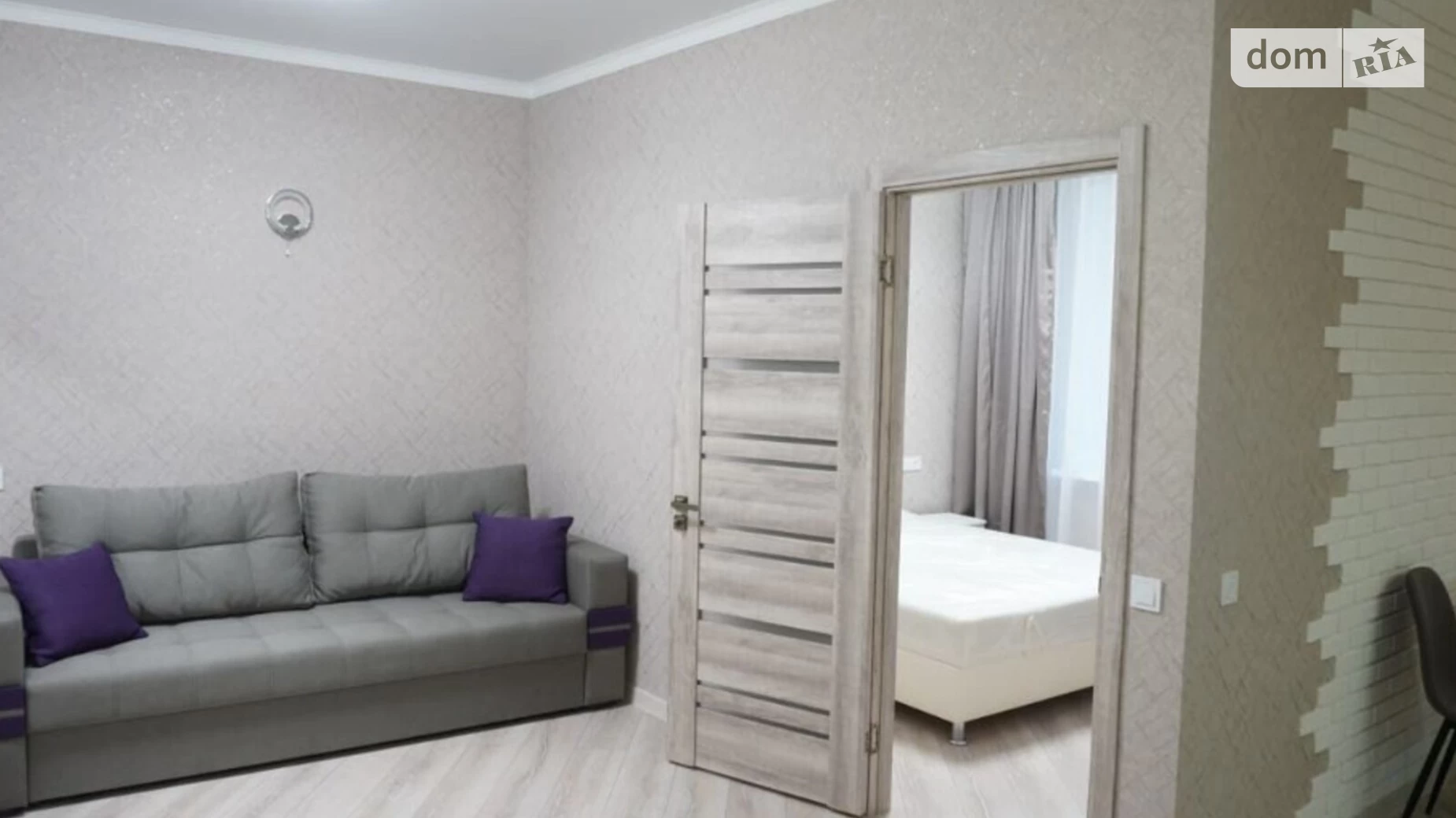 Продается 1-комнатная квартира 41 кв. м в Одессе, ул. Каманина, 16
