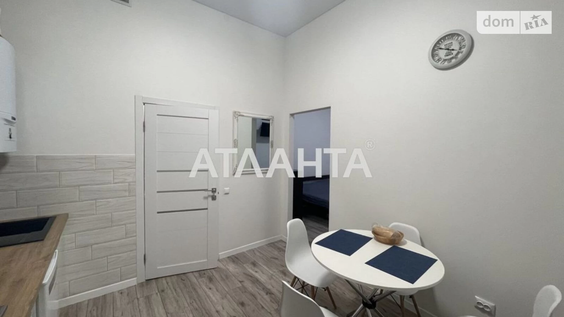 Продается 1-комнатная квартира 31 кв. м в Львове, ул. Франко Ивана