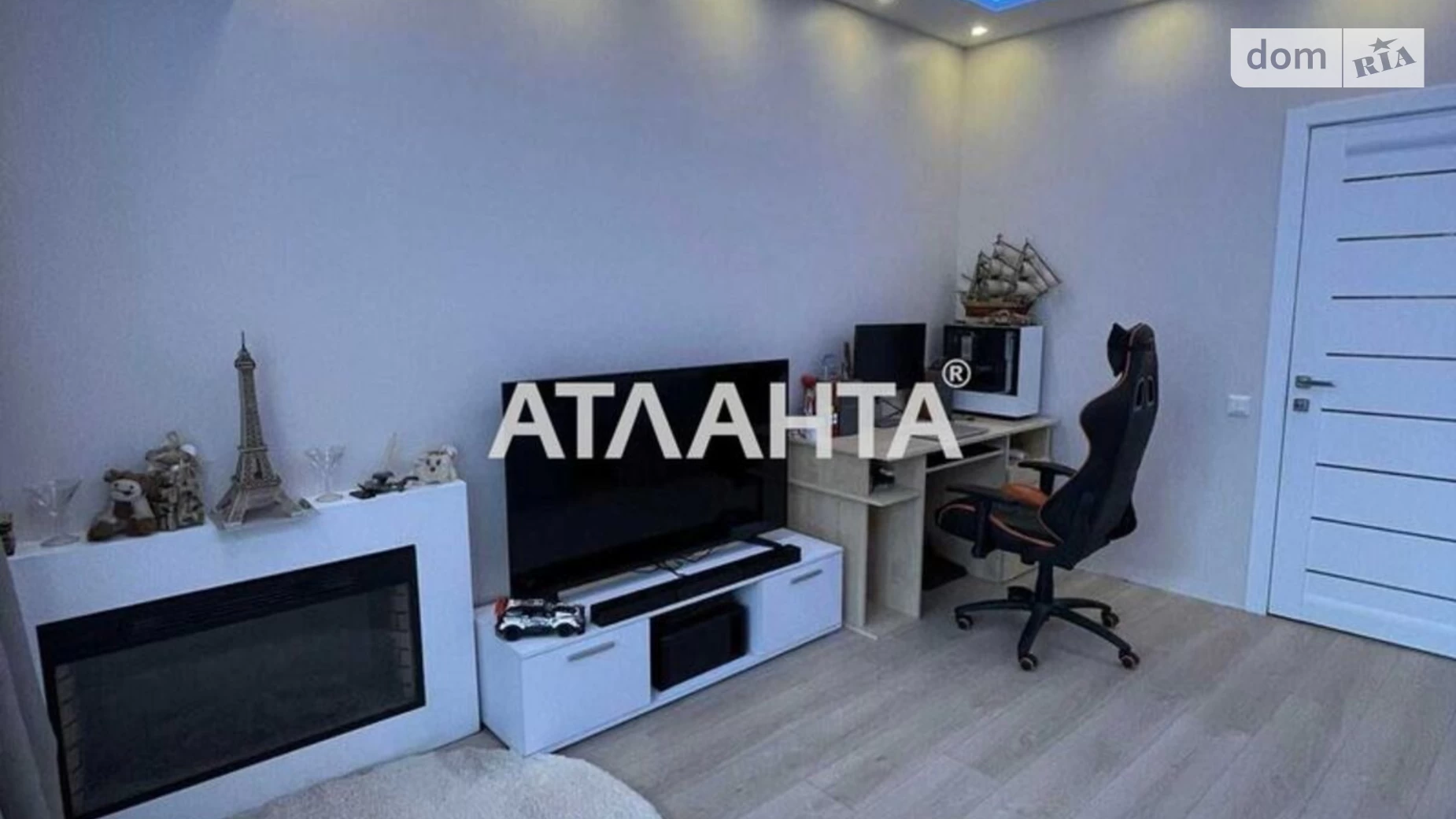 Продается 2-комнатная квартира 50 кв. м в Одессе, ул. Контр-адмирала Лунина