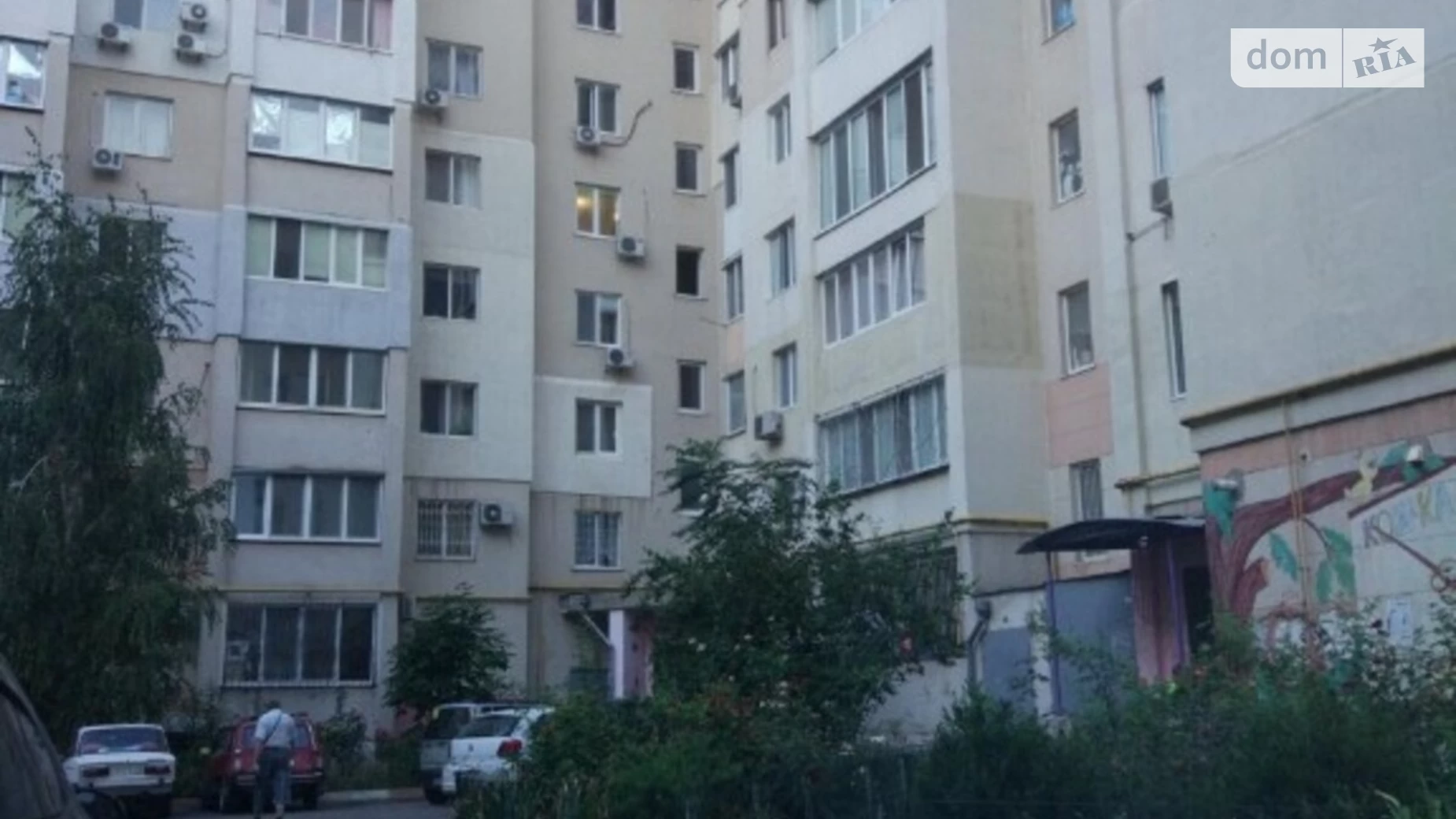 Продається 2-кімнатна квартира 80 кв. м у Одесі, вул. Академіка Заболотного